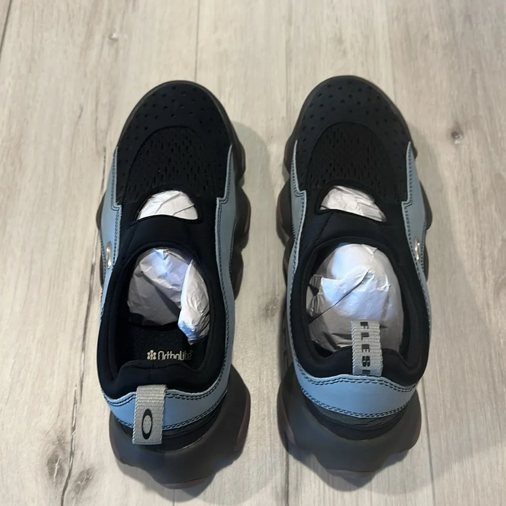 Oakley‎ Factory Team Ostrich Flesh Sandal Stone Blue/Black 10 New in Box